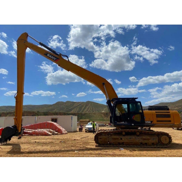 三一375 18米加长臂装置现场